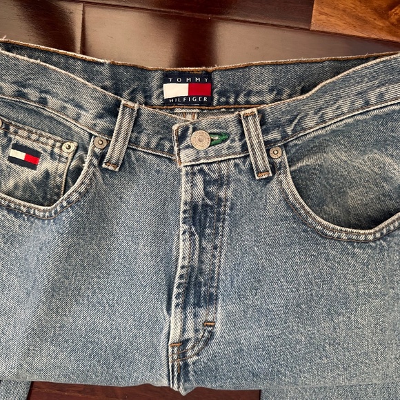 Tommy Hilfiger Women's Hi Rise Straight Leg Vintage Jeans. - Picture 4 of 15
